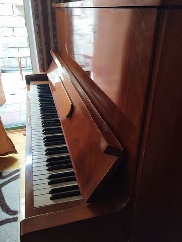 geyer пианино: Piano, İşlənmiş