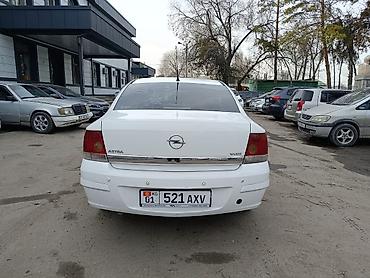 Opel: Opel Astra: 2011 г., 1.8 л, Автомат, Газ, Седан — 3
