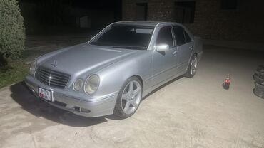 как можно купить машину в рассрочку: Mercedes-Benz E-Class: 2001 г., 5 л, Типтроник, Бензин, Седан
