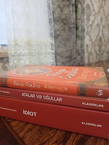 2 ci əl kitab satışı: 3 kitab birlikdə. Hər bir kitab çox səliqəli istifadə edilib və təmiz — 1