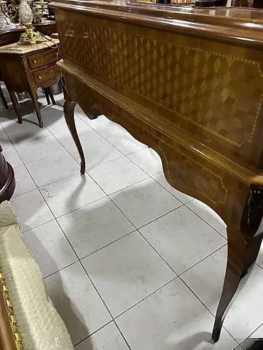 Stilski radni stolovi: Stilski pisaći sto / radni sto – Dobro stanje 🌟 Dimenzije stola — 14