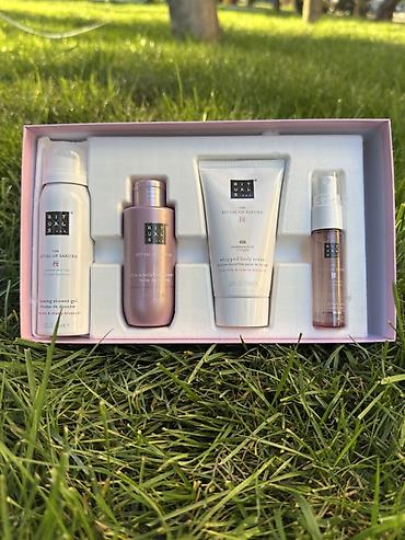 donkey milk spray: Rituals – The Ritual of Sakura hədiyyə dəsti Zərif albalı çiçəyi və — 3
