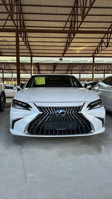 самые дешёвые автомобили: Lexus ES: 2022 г., 2.5 л, Автомат, Гибрид, Седан