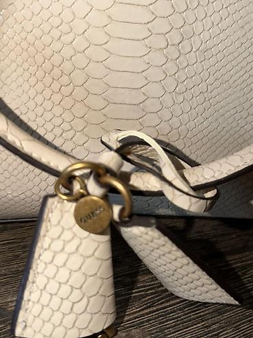 Çantalar: Guess qadın əl çantası - Model: Guess tote/handbag - Rəng: açıq bej — 4