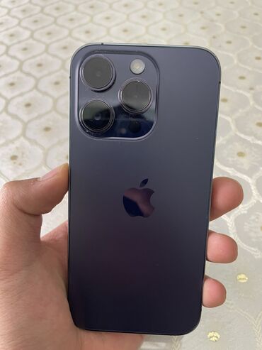 Apple iPhone: IPhone 14 Pro, Б/у, 256 ГБ, Deep Purple, Чехол, Зарядное устройство, Защитное стекло, 89 % — 2