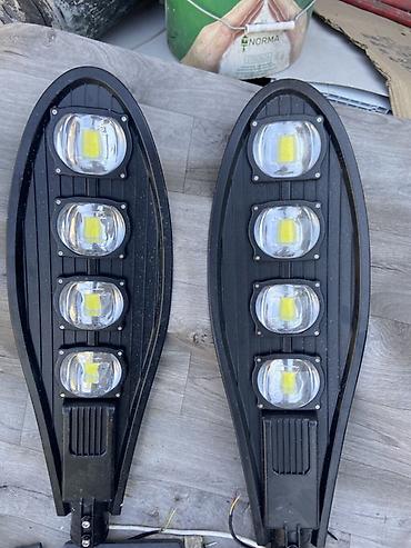 лампы led: Светодиодные уличные светильники «крыло» (2 шт.). - Корпус: литой — 1