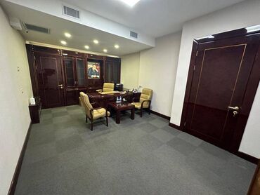 Ofislər: Xətai metrosunun arxası, 12 mərtəbəli plazanın 12 ci mərtəbəsində — 10