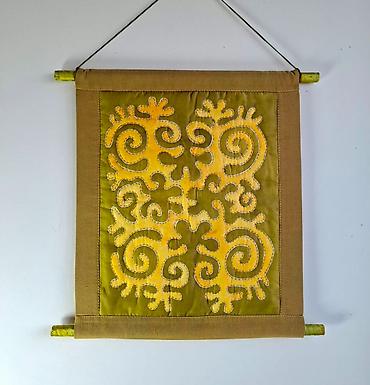 Панно: Национальные стеганные панно. Материал - натуральный шелк. Размеры 35 — 13