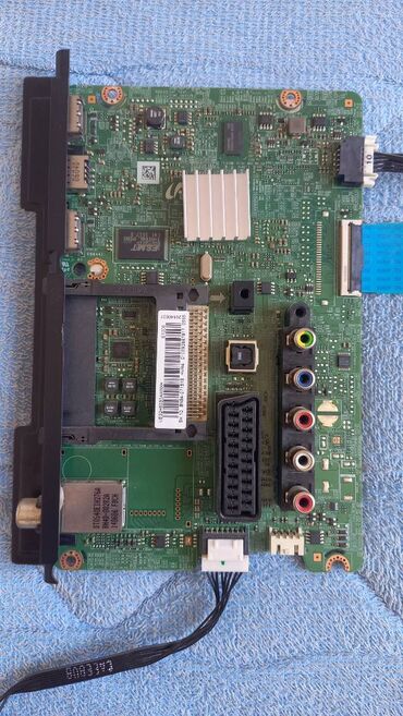 rashladna vitrina za cvece: BN94-07151S BN41-02098B Procesorska Samsung UE32H5030AW Potpuno