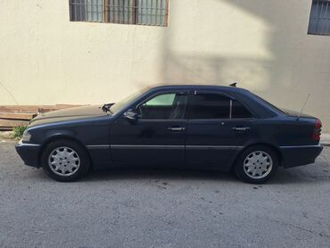 Mercedes-Benz: Mercedes-Benz C 200: 2 l | Sedan — 5