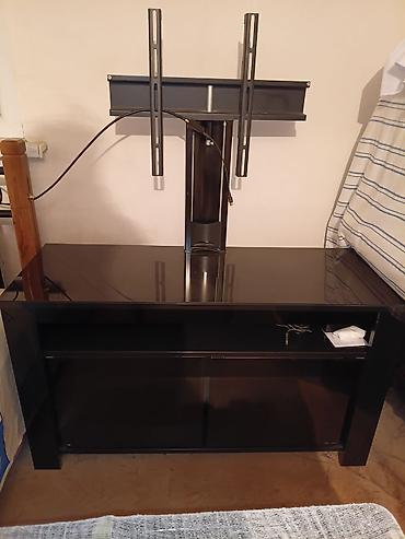 suse masa: TV stendi və quraşdırılmış divar/braket sistemi - Material: parlaq — 1