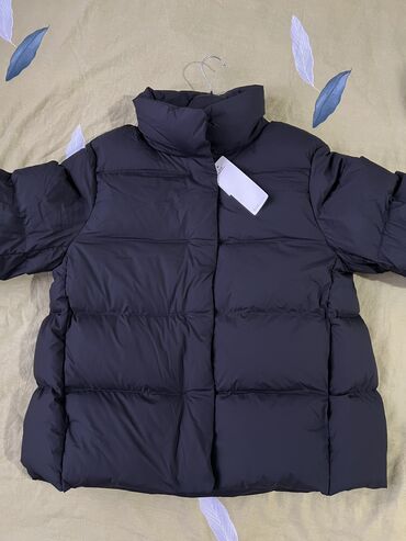 спорт витамины: Юникло 
В наличии ✅
Оригинал ✅
Черный✅
 М✅