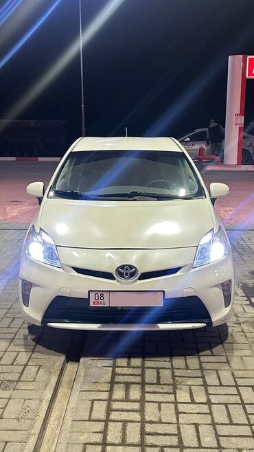 Toyota: Toyota Prius: 2015 г., 1.8 л, Вариатор, Гибрид, Хэтчбэк