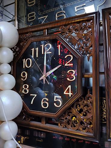 разные свечи: Настенные кварцевые часы с резным декором - Корпус: прямоугольная — 1