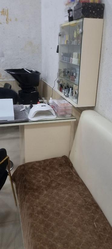 malyar isi: Xidmət: Gözəllik salonunda peşəkar saç və dırnaq xidməti Təsvir: - — 5