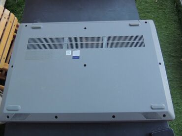 Lenovo: Intel Core i5, 8 GB OZU, 15.6 " — 8