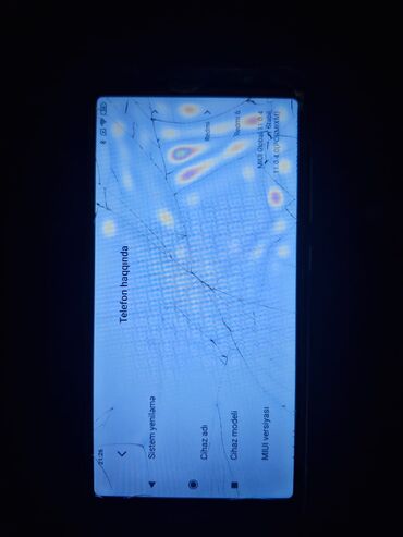 telefon 50 manata: Xiaomi Redmi 6, 16 ГБ, цвет - Серый, 
 Битый