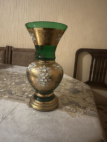 ваза стеклянная прозрачная высокая без узора: Одна ваза, Богемское стекло