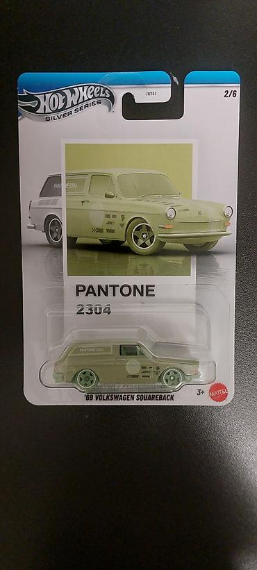 Спорт и хобби: Hot Wheels Silver Series – ’69 Volkswagen Squareback PANTONE 2304 - — 2