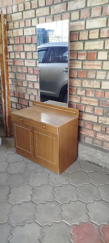 стул для туалетного столика: Туалетный столик, Б/у, С зеркалом, цвет - Бежевый, Дерево — 1