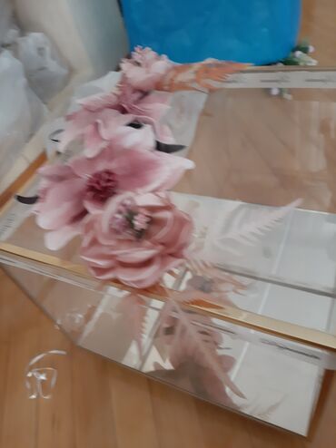 Xonça: Tezdir iślenmeyiib 
26eded 
hamisi birlikdə 1000 AZN — 8