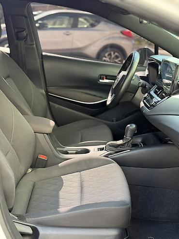 е39 фара: Toyota Corolla: 2023 г., 1.8 л, Автомат, Гибрид, Седан — 9