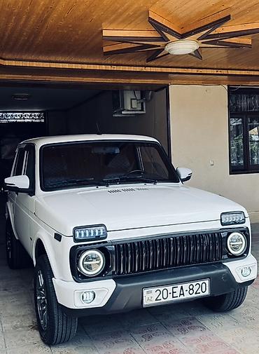 niva oturacaqlar: Lada Niva 4x4 (Urban üslubunda tüninq) Xüsusiyyətlər və tüninq: - — 2