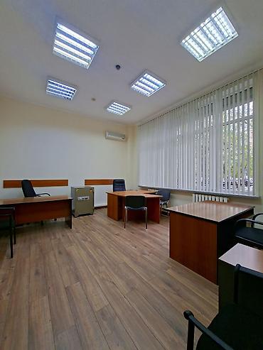 конференц: Сдаю Офис целиком: 300 м², В жилом комплексе, С ремонтом, Первая линия, С отдельным входом, С отдельным санузлом — 8