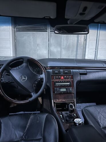 унаа тико: Mercedes-Benz : 1998 г., 2.4 л, Механика, Бензин, Седан
