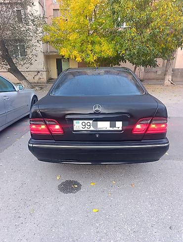 mersedes rolları: Mercedes-Benz 270: 2.7 l | 2001 il Sedan — 10