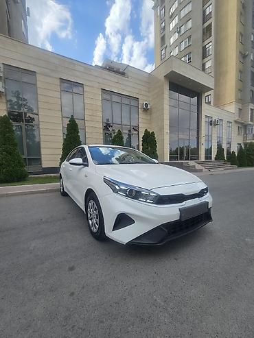 byd e6: Kia K3: 2022 г., 1.6 л, Бензин — 2