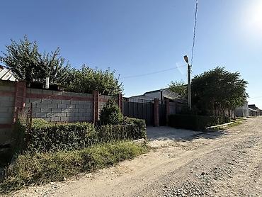 Кыймылсыз мүлк: 🏡Продаётся 3комн.кирпичн.дом Военно-Антоновка (Кожомкул)! 📐 Дом: 70 м² — 2