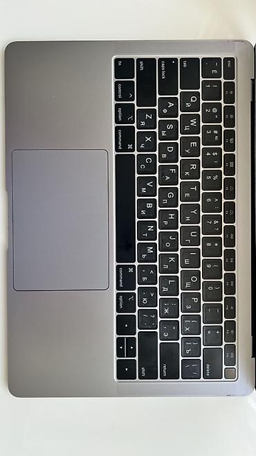 macbook air m4: Apple MacBook Air (Space Gray) – 13" seriyası Xüsusiyyətlər: - 13.3" — 7