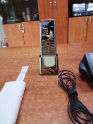 мини телефон: Nokia 8 Sirocco, 4 ГБ, цвет - Золотой, Кнопочный