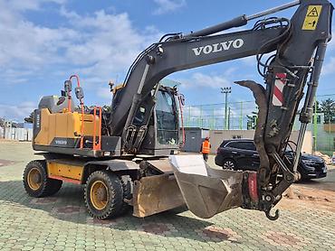 компрессор howo: Экскаватор, Volvo, 2017 г., Колесный — 1