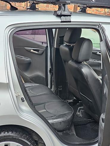 Chevrolet: Chevrolet Spark: 2019 г., 1 л, Вариатор, Бензин, Хэтчбэк — 10