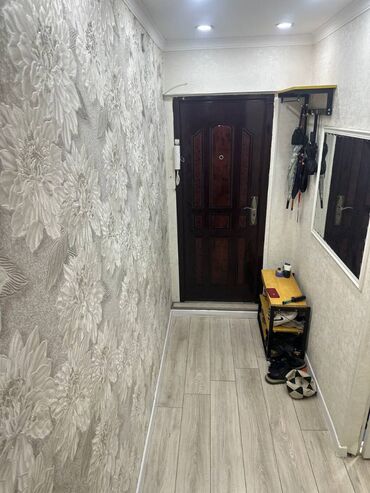 квартиры 4 мкр: 2 комнаты, 44 м², 104 серия, 2 этаж