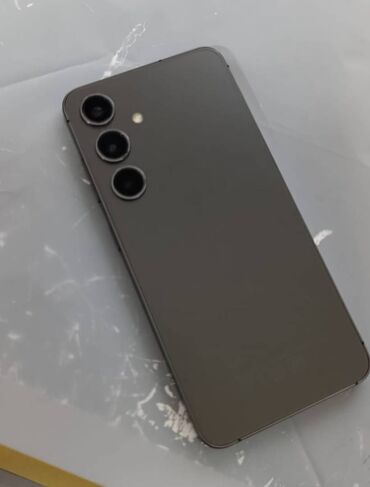 Realme: Samsung Galaxy S24, 256 ГБ, цвет - Серый, Гарантия, Кнопочный, Отпечаток пальца