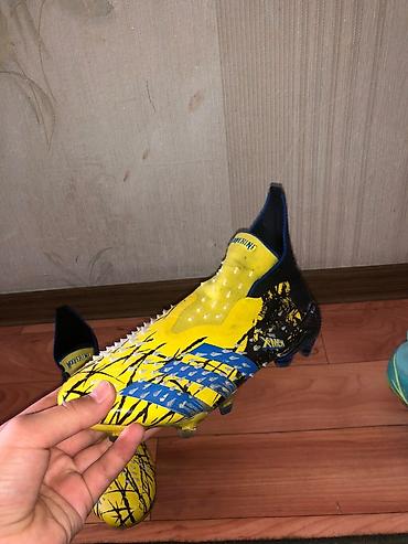 сумка новый: Футбольные бутсы без шнурков adidas Predator размер 38 адрес Ош Хбк — 4