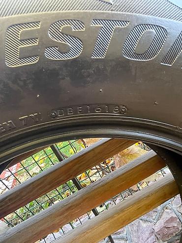 bridgeston: Продаю комплект зимних шин фирмы Bridgestone Blizzak DM-V2 в идеальном — 4