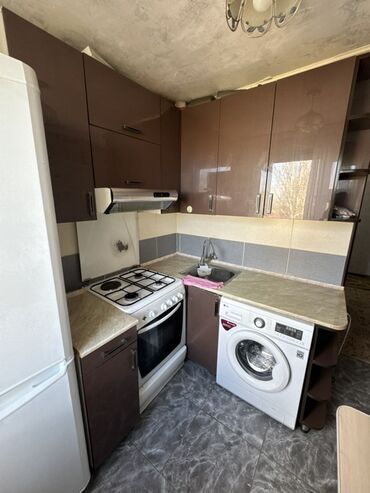 декоративные элементы для кухонной мебели: Кухонный гарнитур угловой, компактный - Планировка: Г-образная, для