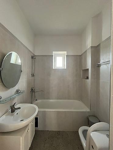 Sale of cottages and houses: Сдается уютный дом в аренду под офис или проживание. Площадь - 300 at lalafo.kg — 5 Sale of cottages and houses: Сдается уютный дом в аренду под офис или проживание. Площадь - 300 — 5