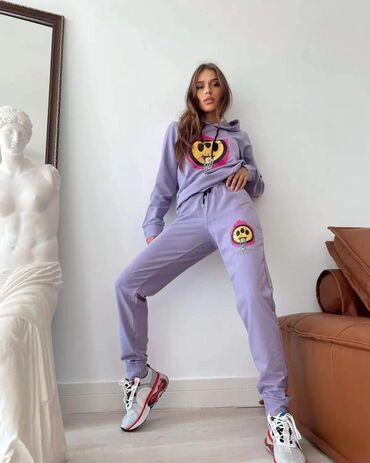 Gornji i donji deo: S m l xl 2500 — 2