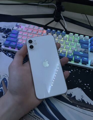 органайзер для телефонов: IPhone 11, Б/у, 128 ГБ, Белый, 75 %