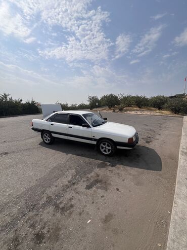 обмен на авто с доплатой: Audi 100: 1990 г., 1.8 л, Механика, Бензин, Седан