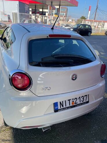 Alfa Romeo: Alfa Romeo MiTo: 1.4 l. | 2011 έ. 56300 km. Χάτσμπακ — 3