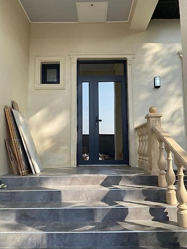 Продажа коттеджей и домов: Продаётся одноэтажный дом современного проекта с ограждённым участком — 2