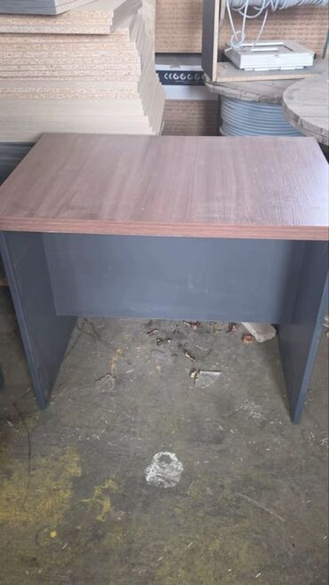 Sifarişlə ofis dəst mebeli: Mebel istehsalı və quraşdırma xidməti - Ofis masaları: İki rəngli — 10