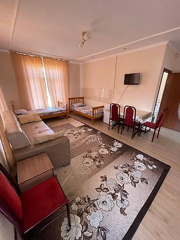 Ысык-Көлдө конок үйлөр: Ысык-Көлдө конок үйү, TOURIST, Альбатрос, Бостери, 6 орун, Күнүмдүк — 1
