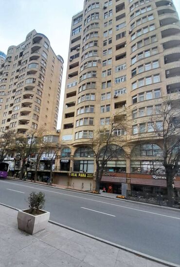 🏙 Nizami metrosunun yanında 📍 Bakı şəhərinin ən mərkəzi və prestijli
